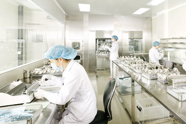 高标准建设的消毒供应中心为患者提供放心的医疗用品